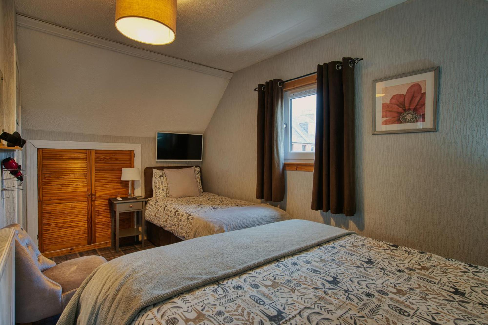 Pitfaranne Guest House 인버네스 외부 사진