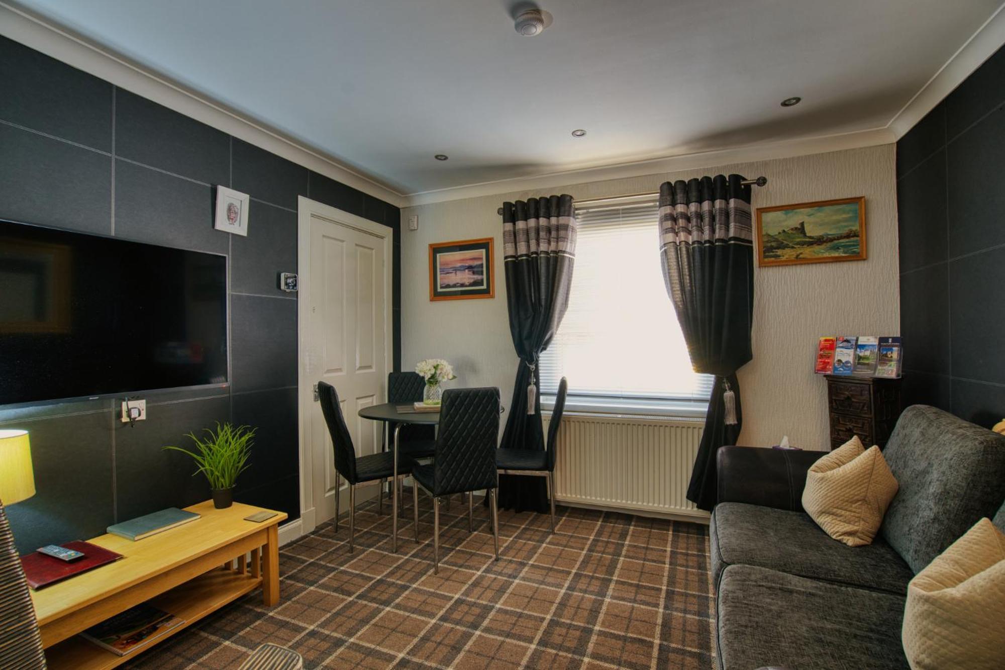 Pitfaranne Guest House 인버네스 외부 사진